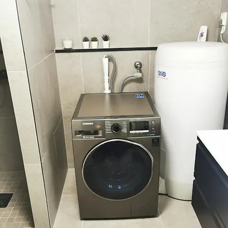 Cozy Close To Many Experiences Apartment